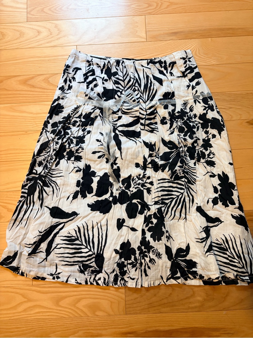 Vintage Black & White Floral A-Line Women's Skirt